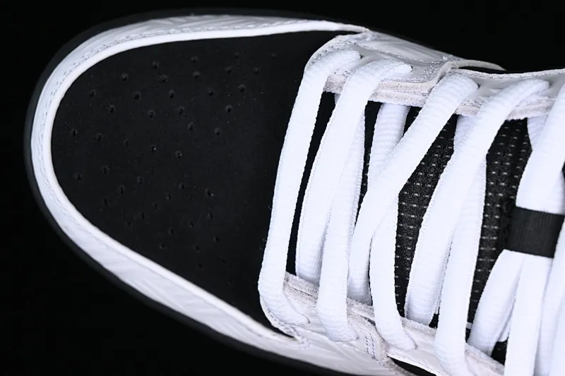 All categories Nk SB Dunk Series Nk SB Dunk Low low-top sneakers Tightbooth x Nk SB Dunk joint model Inverted Panda SB low-top casual sports skateboard shoes FD2629-100